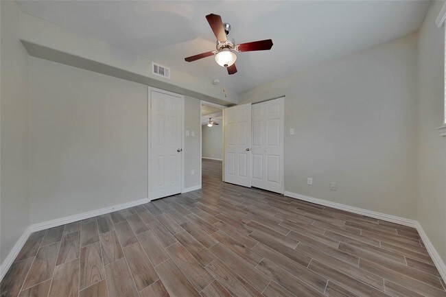 Building Photo - 1109 W 25th St