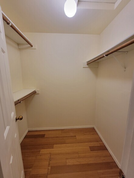 Building Photo - 9506 Sand Point Way NE