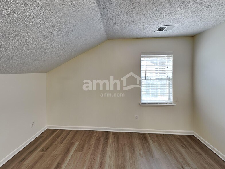 Building Photo - 15281 Eric Kyle Dr