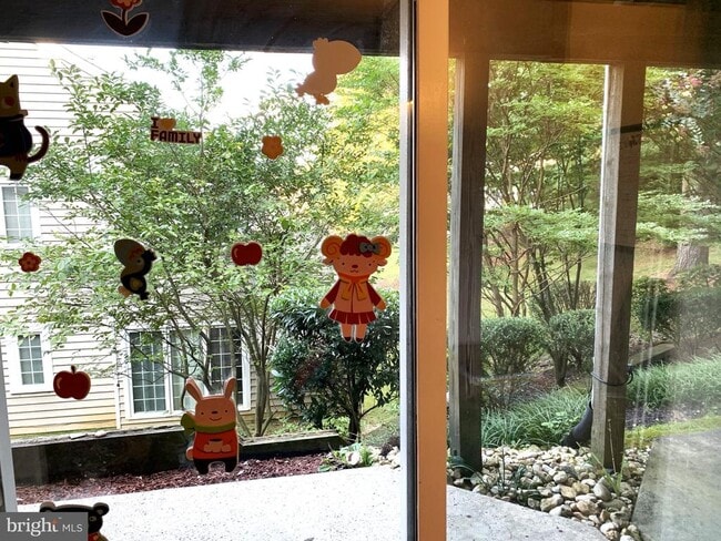 Building Photo - 11 Cabot Dr