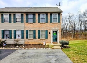 Building Photo - 688 Rockwood Dr