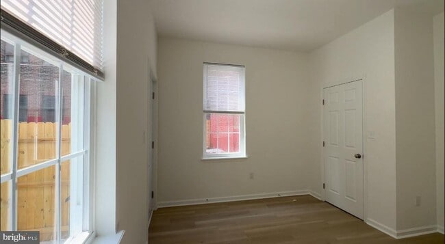 Building Photo - 1628 W Lehigh Ave