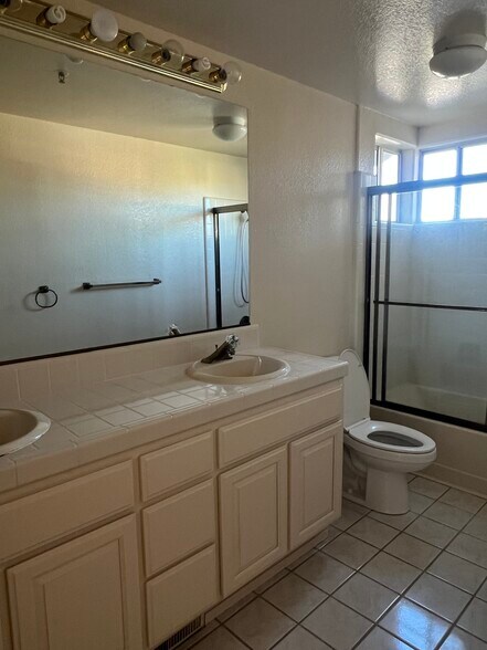 Building Photo - 17614 Winding Creek Rd