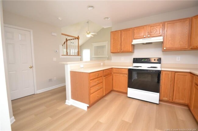 Building Photo - 1914 Sterling Hill Dr