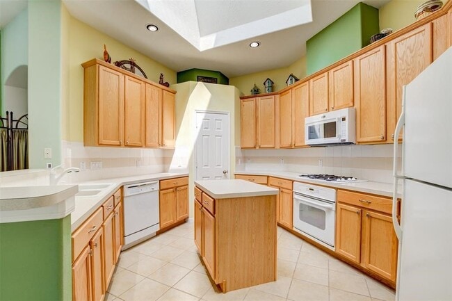 Building Photo - 2608 Easton Springs Ct