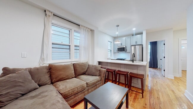 Building Photo - 86 Edwards St