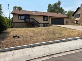 Building Photo - 3033 Pinnacle Dr