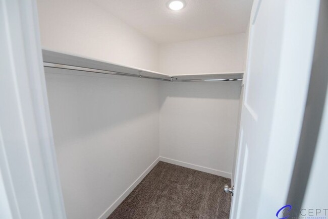 Building Photo - Sienna Village Townhomes