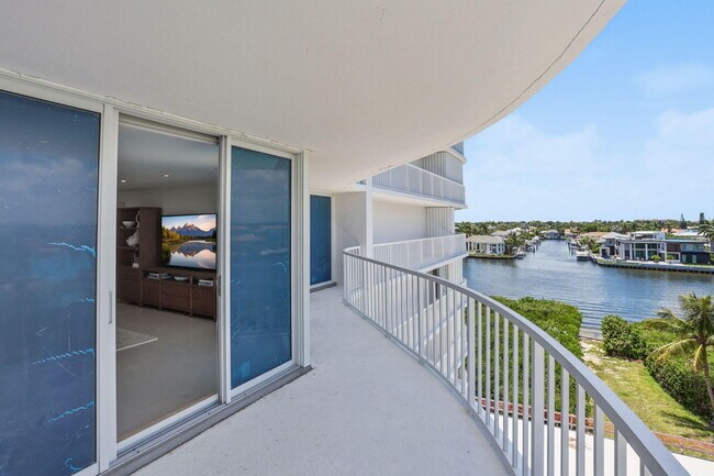 Building Photo - 3210 S Ocean Blvd
