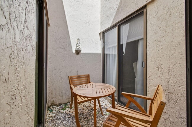 Building Photo - 7745 Stanway Pl