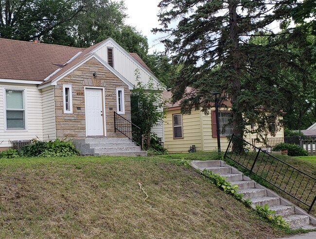 Primary Photo - 4244 S 15th Ave