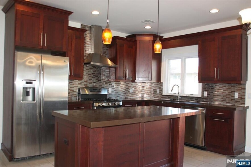 Building Photo - 413 Westview Pl