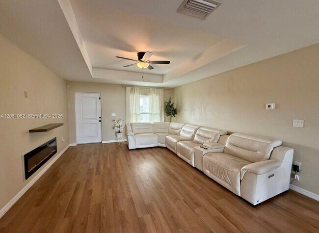 Building Photo - 7033 Waldo Cir