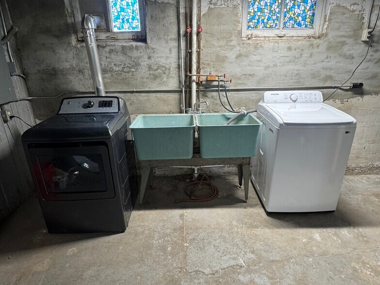 Building Photo - 2992 S Wentworth Ave