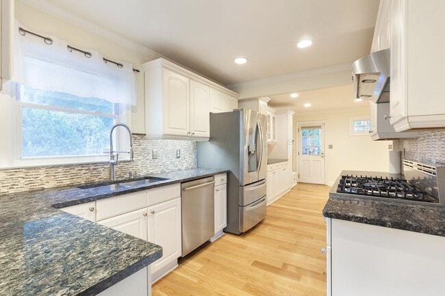 Building Photo - Charming North Decatur Rental – Steps from...