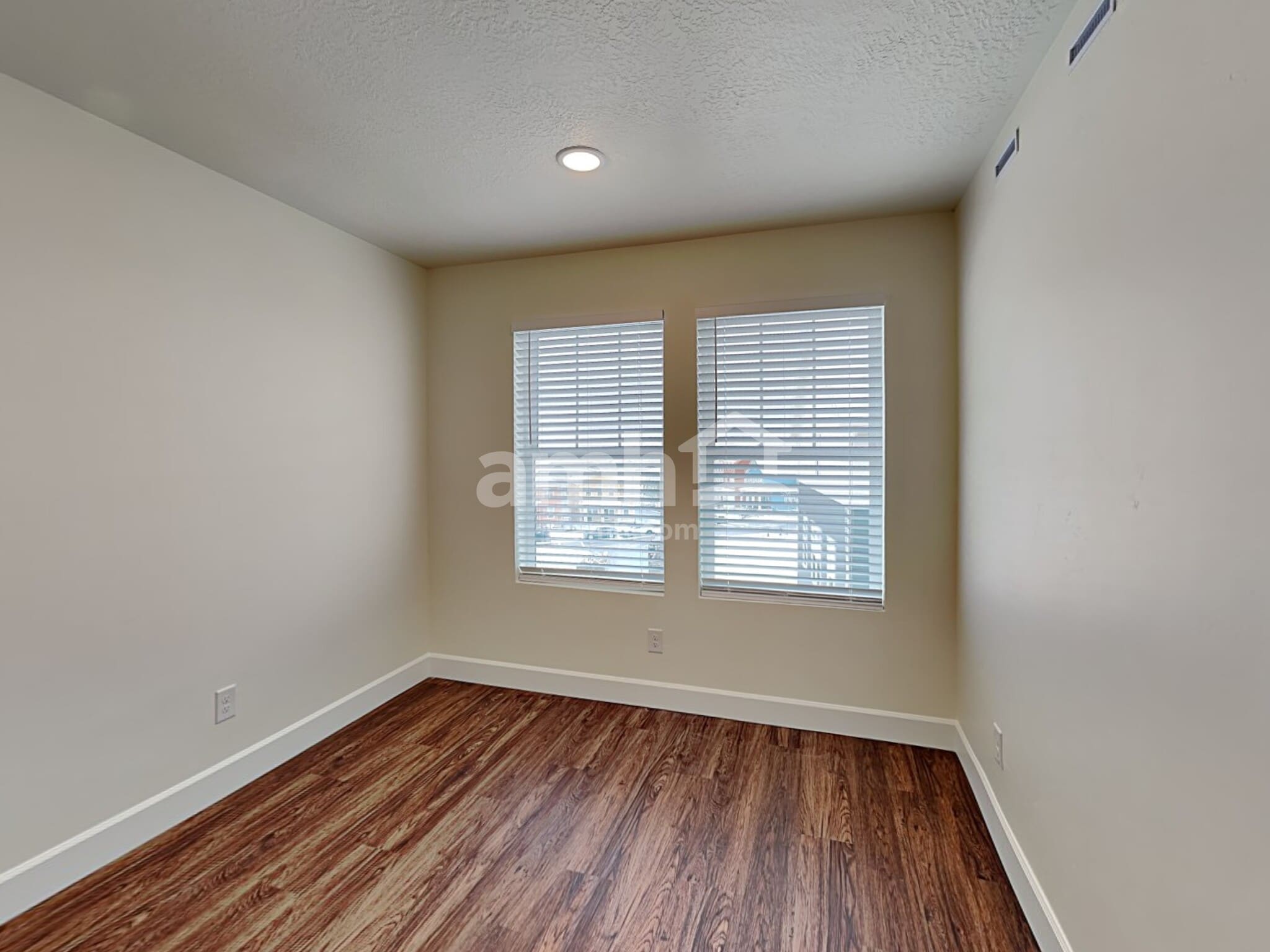 Building Photo - 6033 W Copperhawk Dr