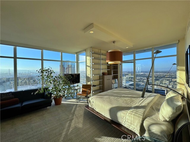 Building Photo - 400 W Ocean Blvd