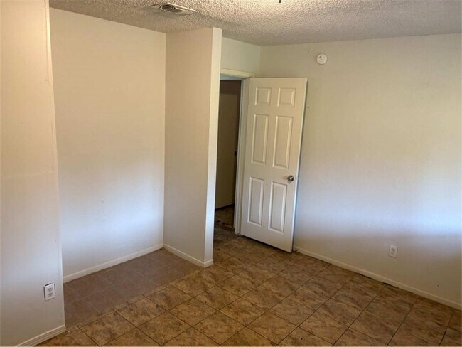 Building Photo - 17807 Northway Ct