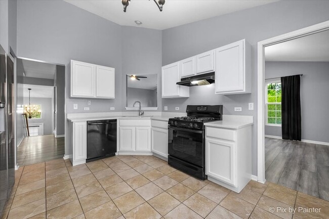 Building Photo - 3302 Bromley Ln