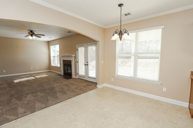 Building Photo - 4 Bedroom 2.5 Bath in Grovetown!