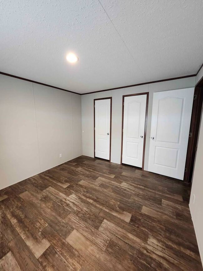 Building Photo - 2803 Viewfield Ln