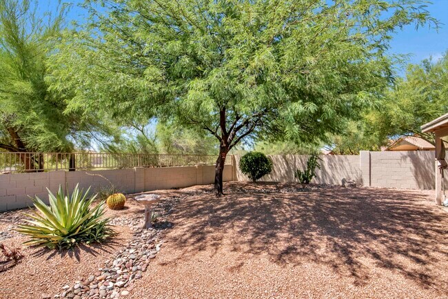 Building Photo - 8951 E Red Mountain Ln