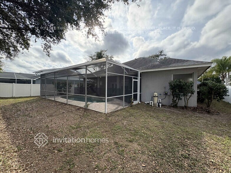 Building Photo - 4505 Bedford Ct E