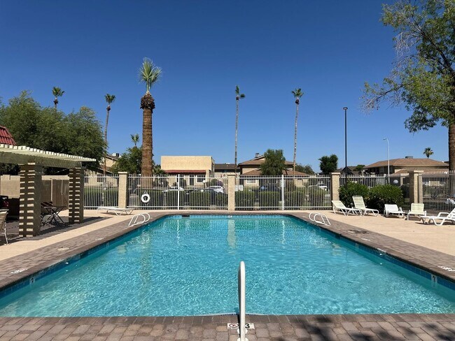 Building Photo - Desert Vibes & Modern Living in the Heart ...