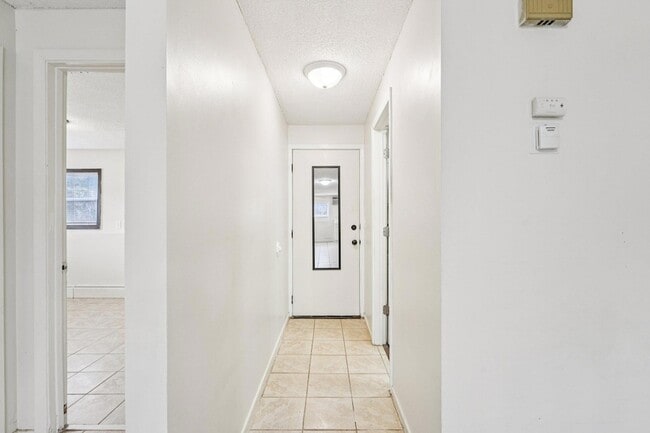 Building Photo - 17256 Kenyon St NE