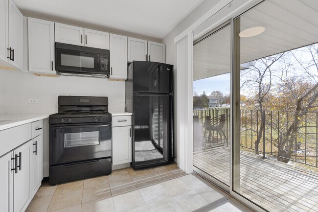 Building Photo - 40 S Victoria Ln