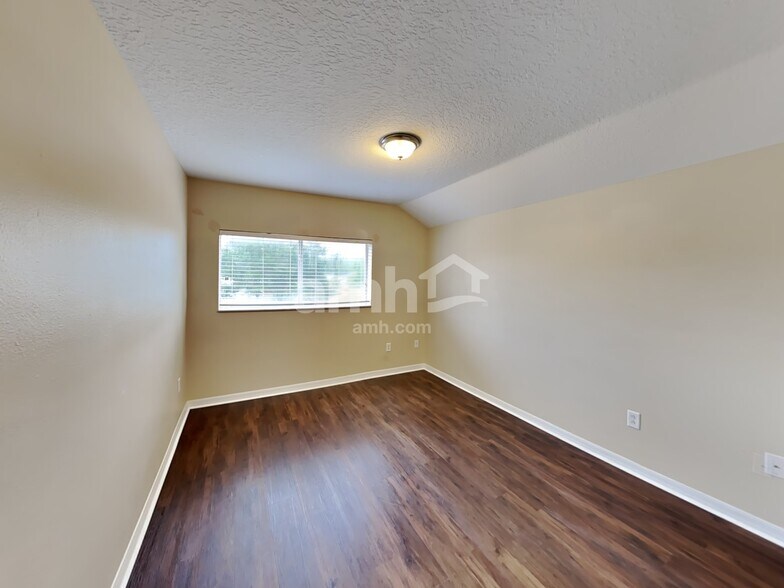 Building Photo - 3124 Shady Lily Ln