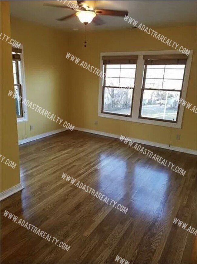 Building Photo - Amazing Brookside Home-Available in SEPTEM...