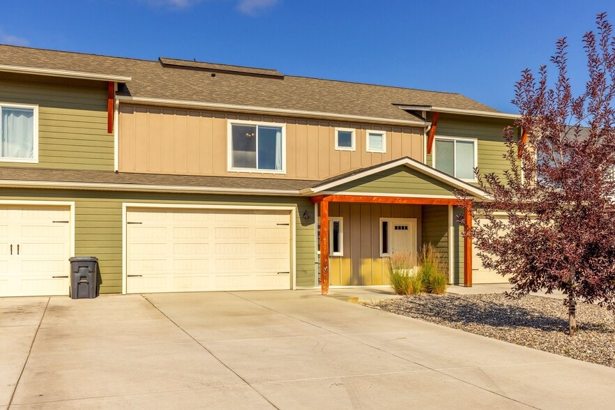 Building Photo - 201 13th St