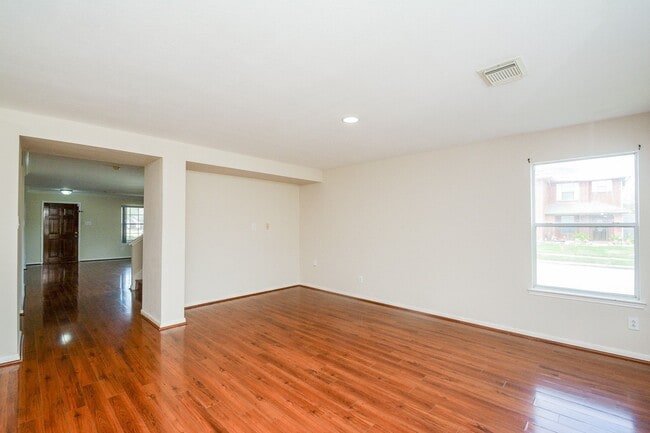 Building Photo - 8402 Brickhaven Ln