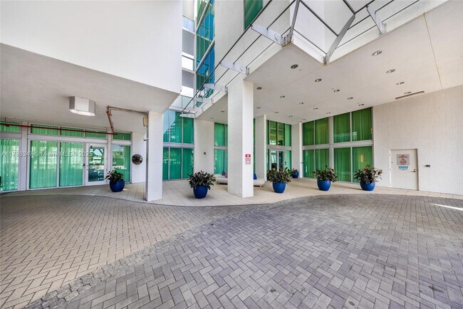 Building Photo - 7928 East Dr