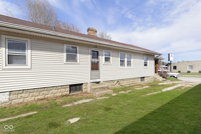 Building Photo - 5348 Winthrop Ave