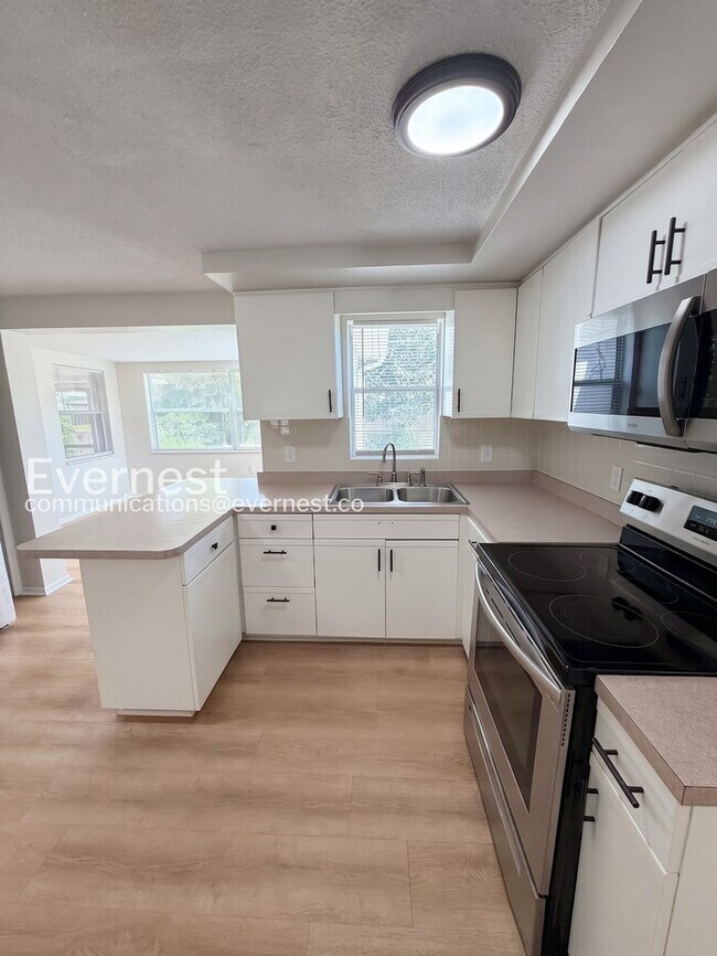 Building Photo - Cozy 2 Bed, 1 Bath Home with Patio and Garage | Pet Friendly | Available Now!