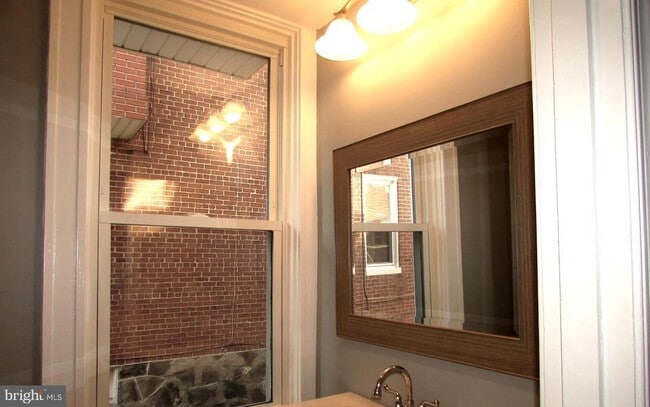 Building Photo - 2735 Chesterfield Ave