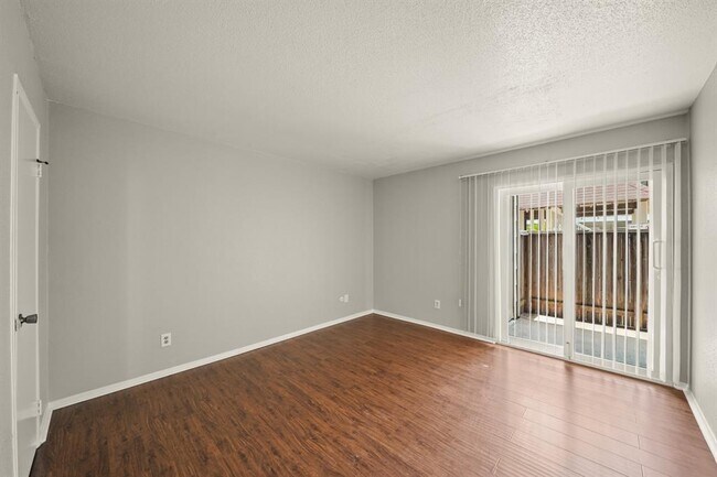Building Photo - 2110 Wilcrest Dr