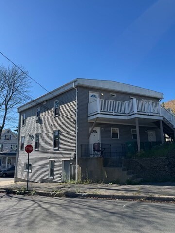 Building Photo - 126 Marianna St