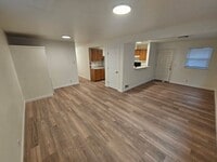 Building Photo - 1580fe