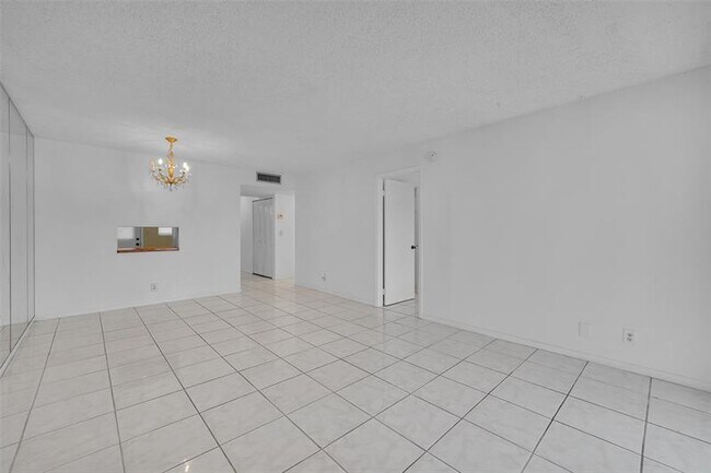 Building Photo - 2950 NW 46th Ave