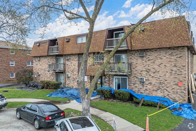 Primary Image - 4310 SW Park Lane Dr