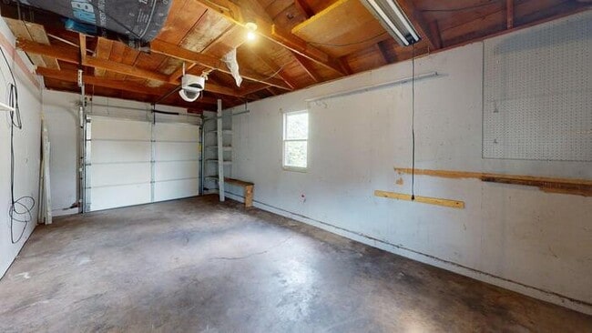 Building Photo - 1727 Assumption Dr