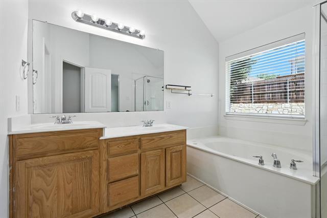 Building Photo - 8300 Hitching Tr
