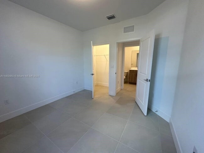 Building Photo - 17183 SW 2nd Cir