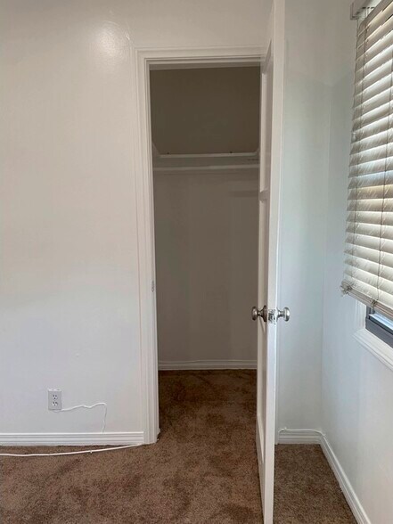 Bedroom 1 Closet - 10045 S Wilton Plz