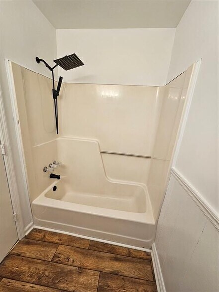 Building Photo - 6002 Pat Mell Pl SE