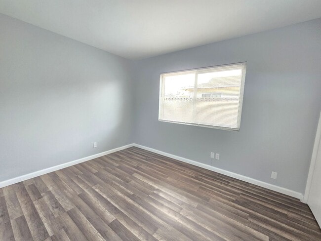 Building Photo - For Rent: Spacious 4-Bedroom / 3 Full bathrooms /  Home with Covered Patio & Modern Upgrades