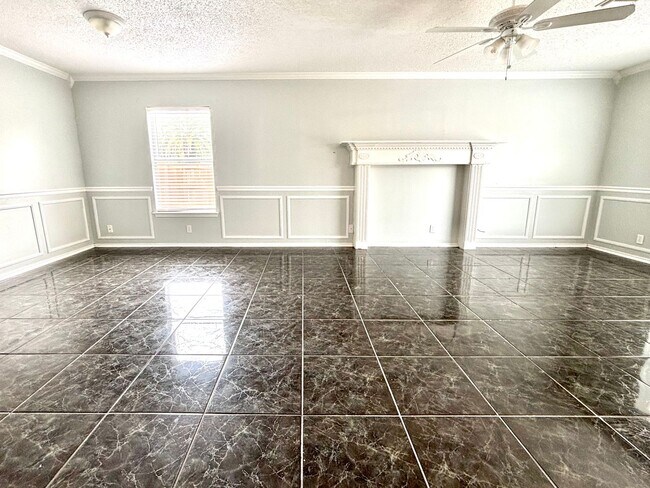 Building Photo - Spacious 2-Story Home Near Medical Center,...
